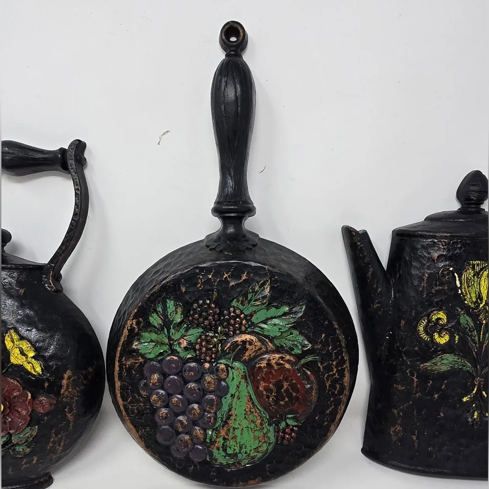 Vtg 1972 Homco MCM wall hanging kitchen decor‎ trio pan teapot coffee pot rustic